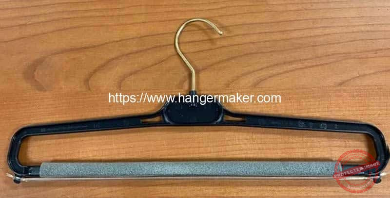 Automatic-Plastic-Pants-Hanger-Sponge-Wrapping-Soldering-Machine