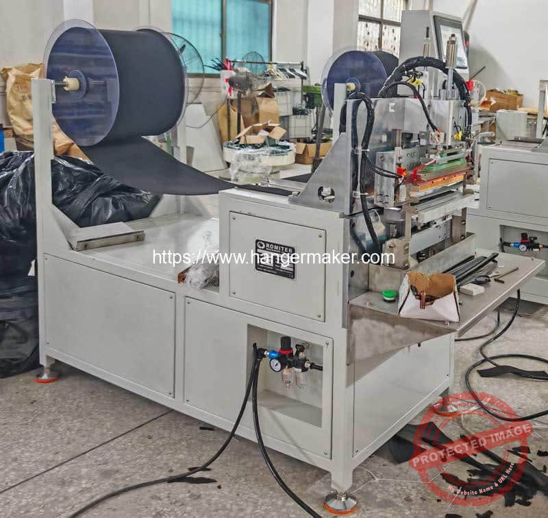 Semi-Automatic-Plastic-Pants-Hanger-Sponge-Wrapping-Machine-for-Egypt-Customer