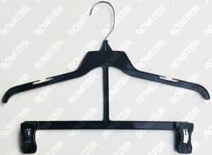 Semi-Automatic Suit Bottom Clip Hanger Plastic Peg and Metal Clip Assembling Machine Semi-Automatic Suit Bottom Clip Hanger Plastic Peg and Metal Clip Assembling Machine