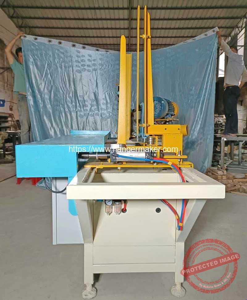 Automatic-Wooden-Hanger-Parallelogram-Wooden-Plate-Sawing-Cutting-Machine